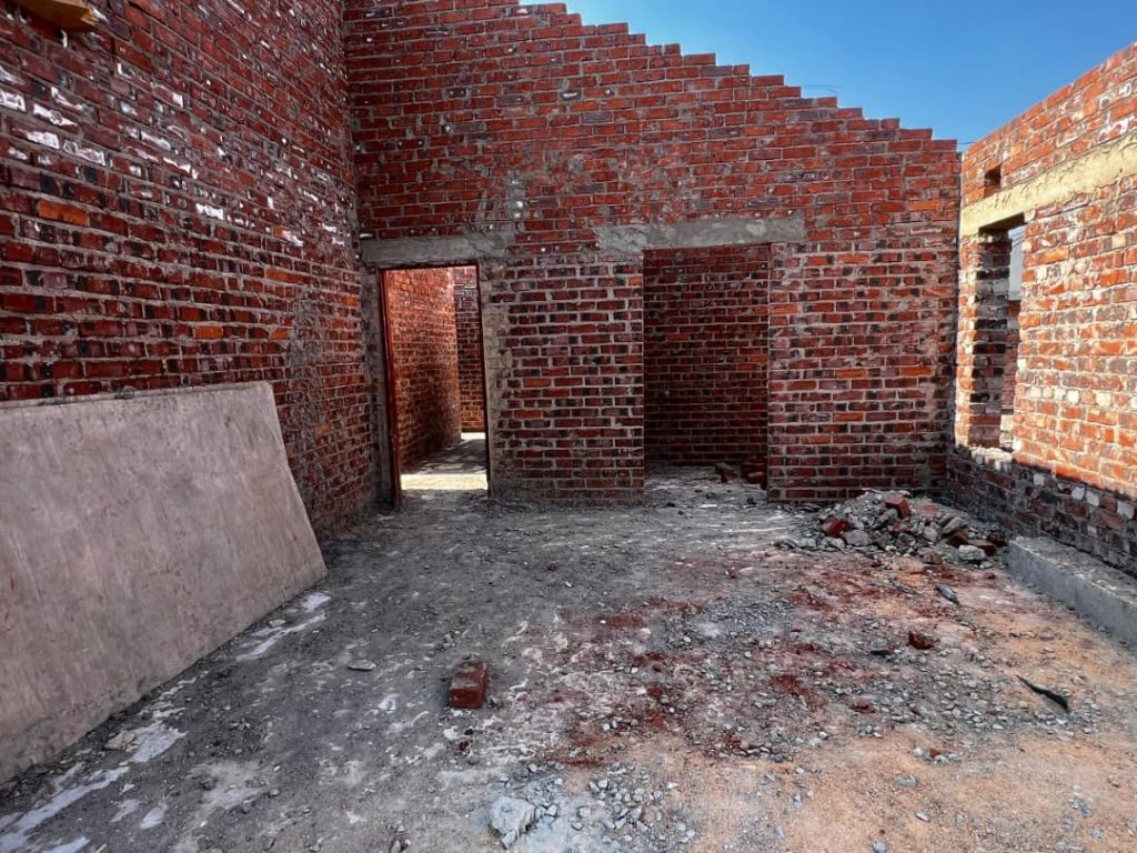 WhatsApp Image 2025-09-12 at 15.11.02 (2)