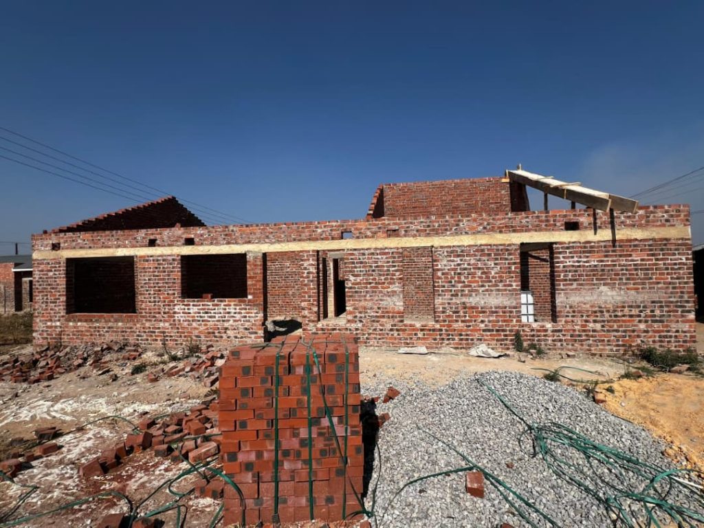 WhatsApp Image 2025-09-12 at 15.11.04