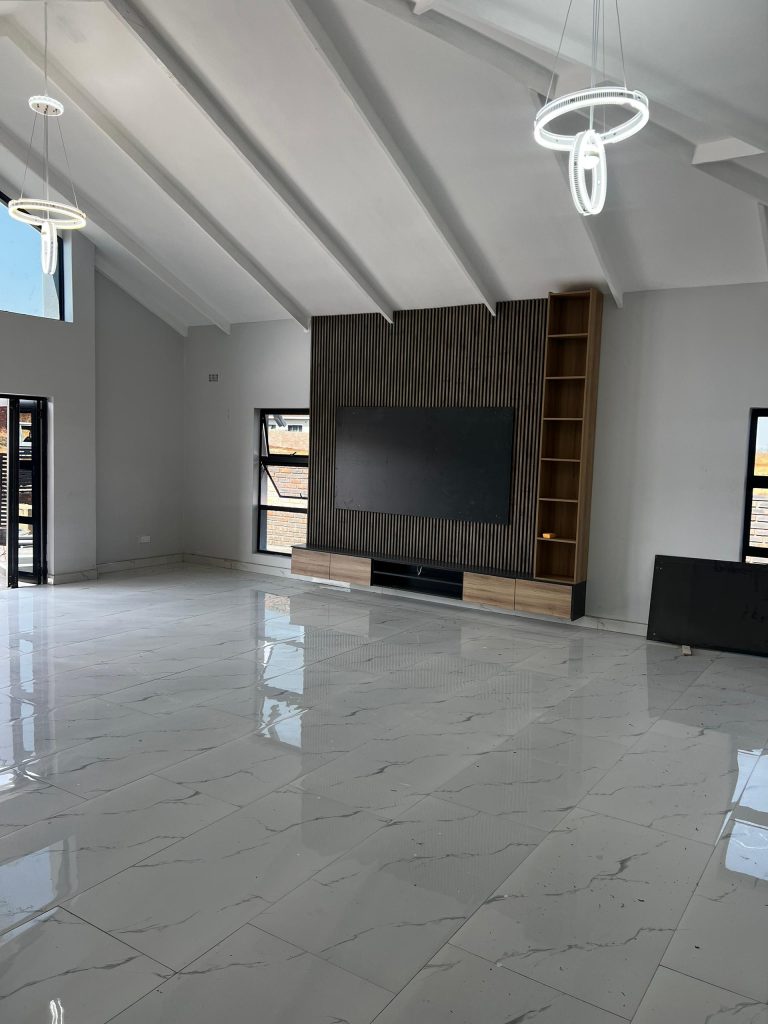 WhatsApp Image 2025-09-12 at 15.32.08 (1)