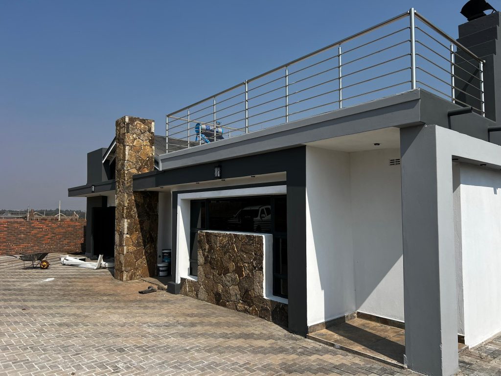 WhatsApp Image 2025-09-12 at 15.32.16 (1)