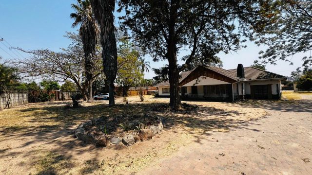 WhatsApp Image 2025-09-16 at 14.01.02 (1)